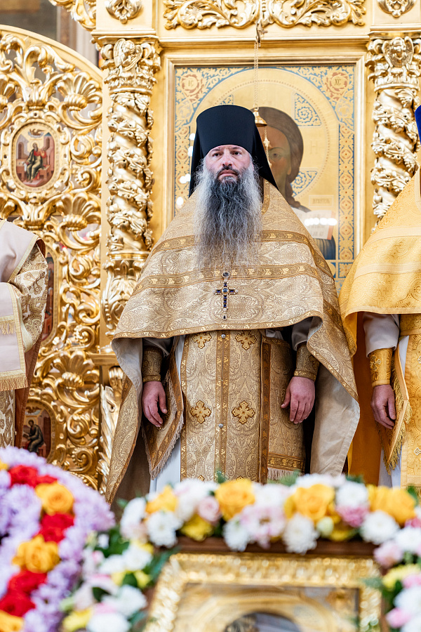 Божественная литургия в соборе Всемилостивого Спаса Вознесенской Давидовой пустыни